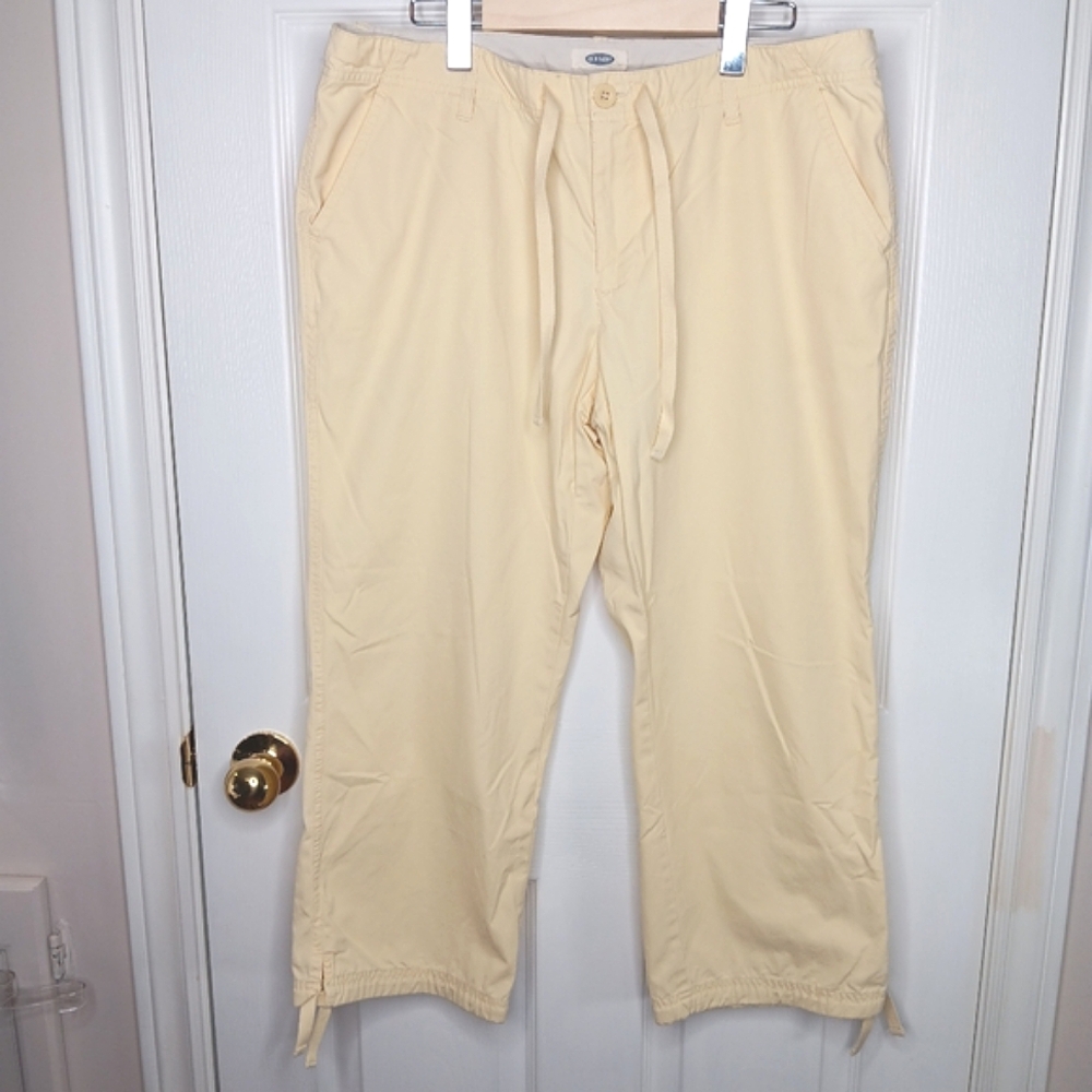 Plus Size 14 Old Navy Women's Yellow Cotton Capri Pants Cropped Summer Capris